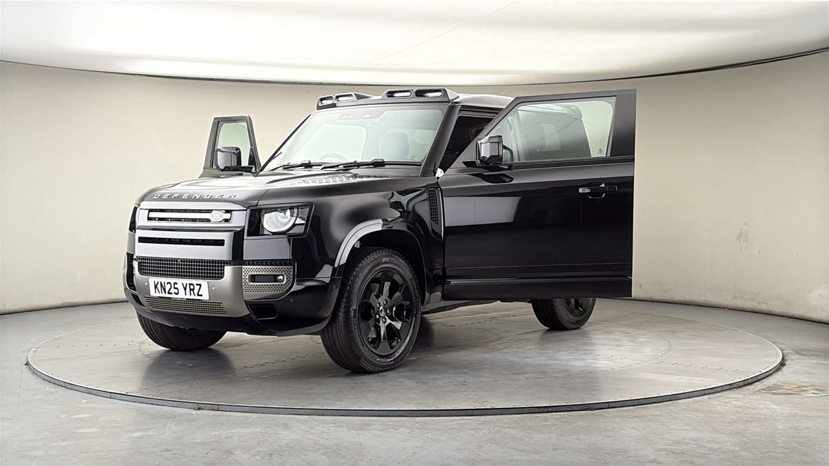 More views of Land Rover Defender 90