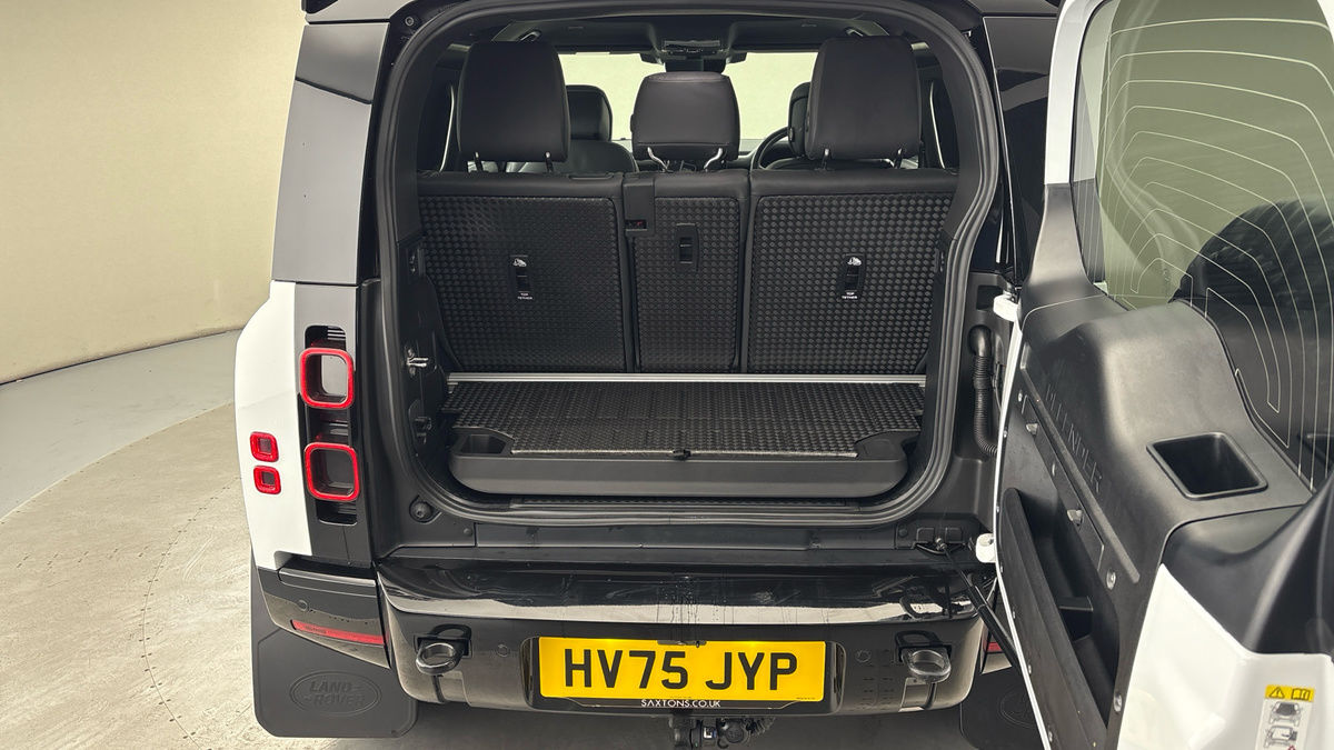 Land Rover Defender 90 Image 11