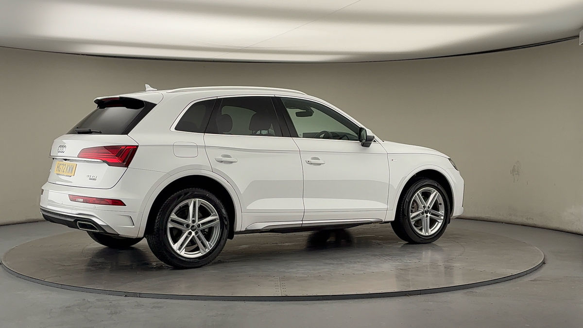 More views of Audi Q5