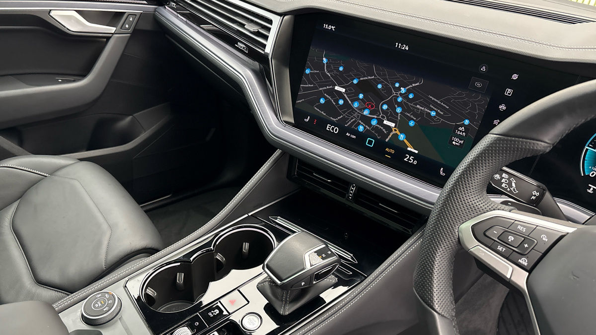 Volkswagen Touareg Image 18