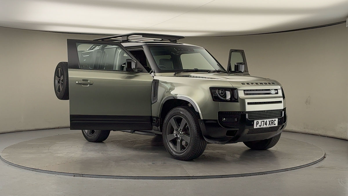 More views of Land Rover Defender 90