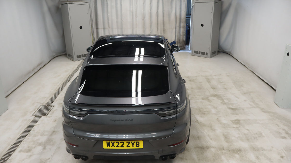 Porsche Cayenne Image 8