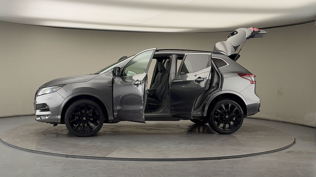 More views of Nissan Qashqai