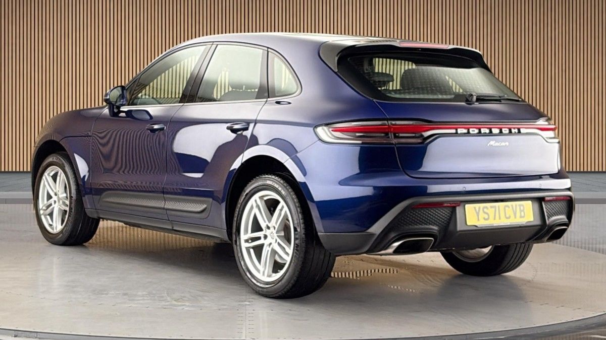 Porsche Macan Image 2