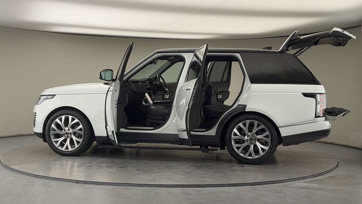 More views of Land Rover Range Rover