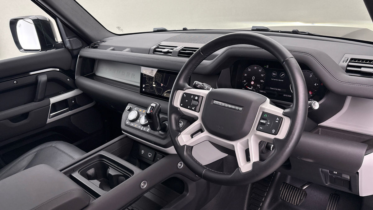 Land Rover Defender 110 Image 5