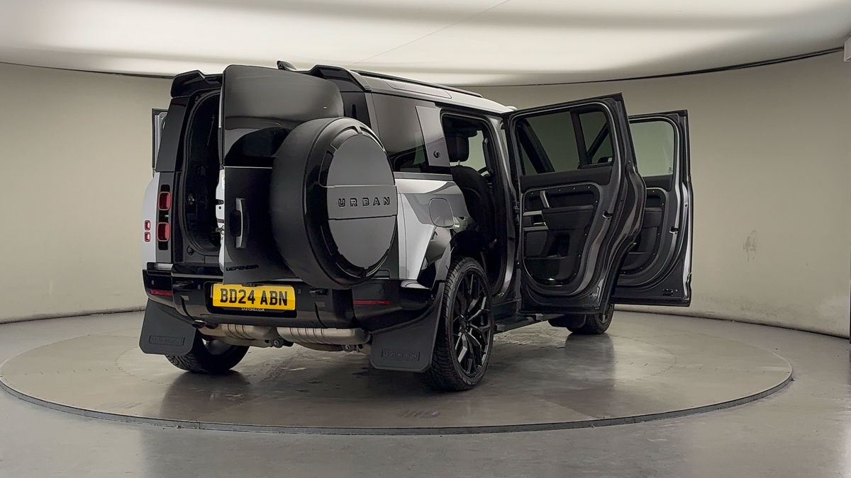 More views of Land Rover Defender 110