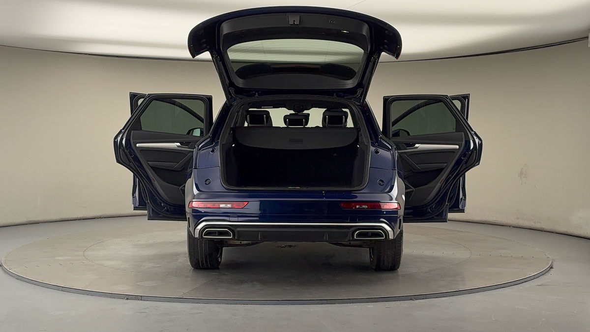 More views of Audi Q5