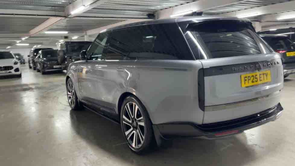 More views of Land Rover Range Rover