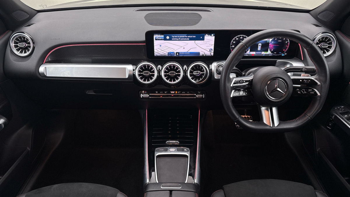 Mercedes-Benz GLB Image 12