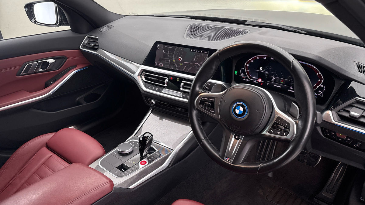 BMW 3 Series Image 5