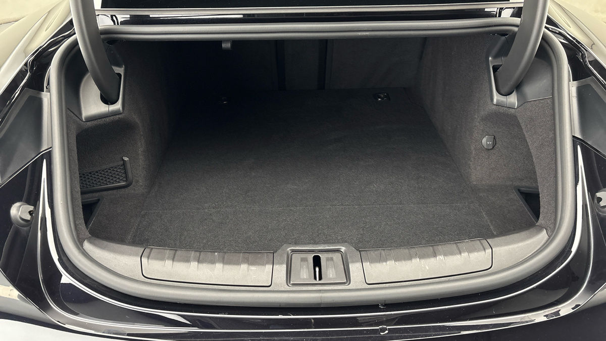 Porsche Taycan Image 11