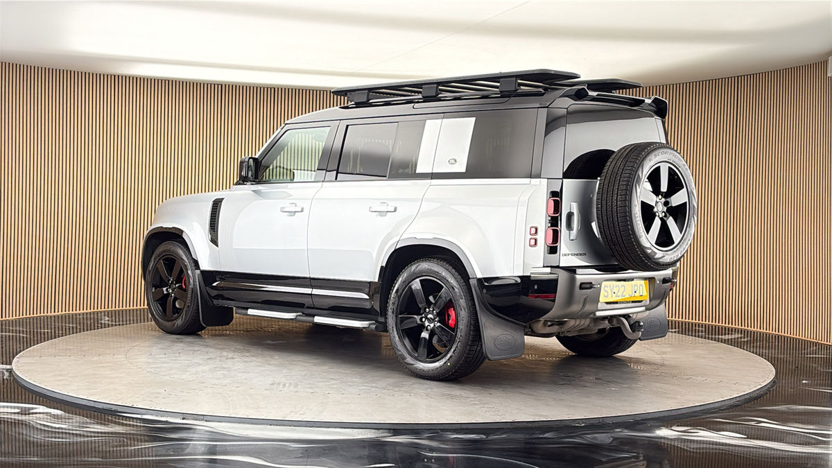 More views of Land Rover Defender 110