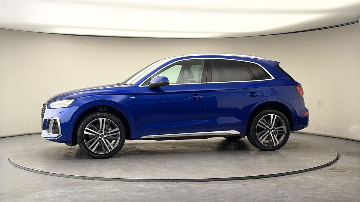 More views of Audi Q5