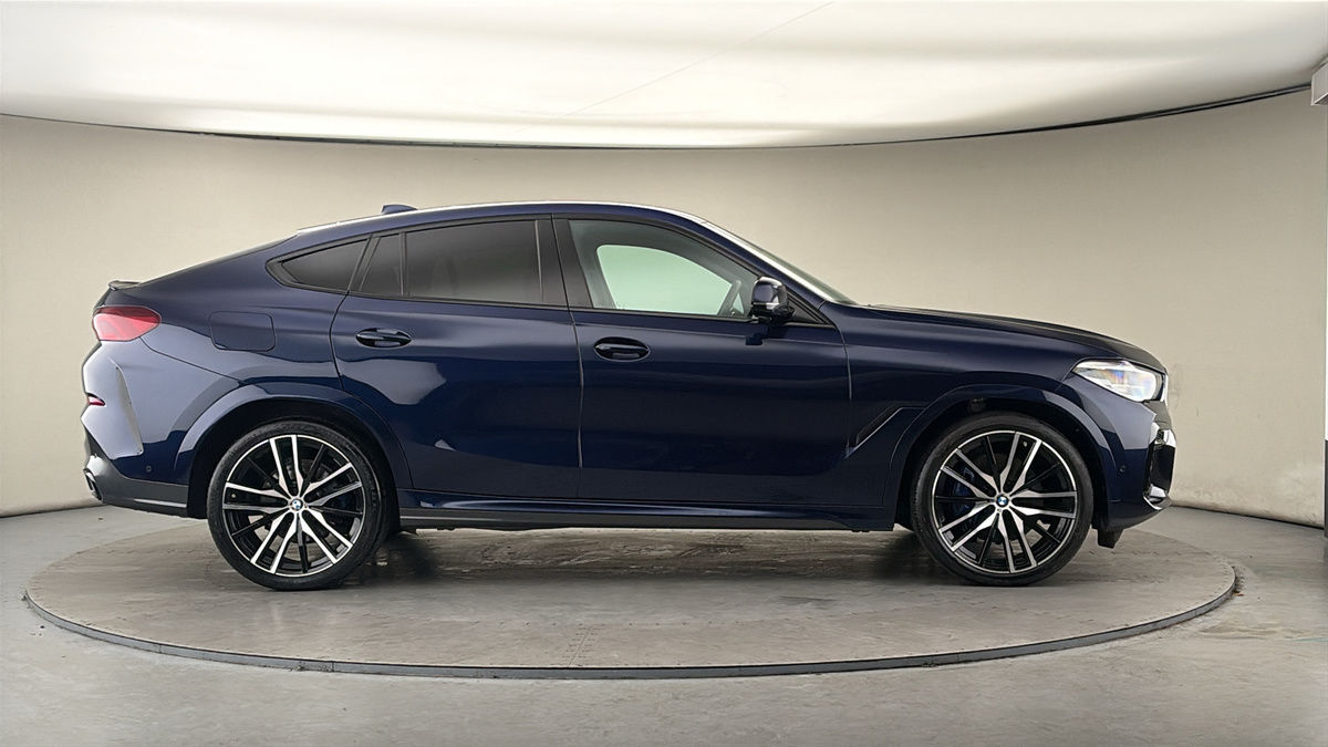 BMW X6 Image 16