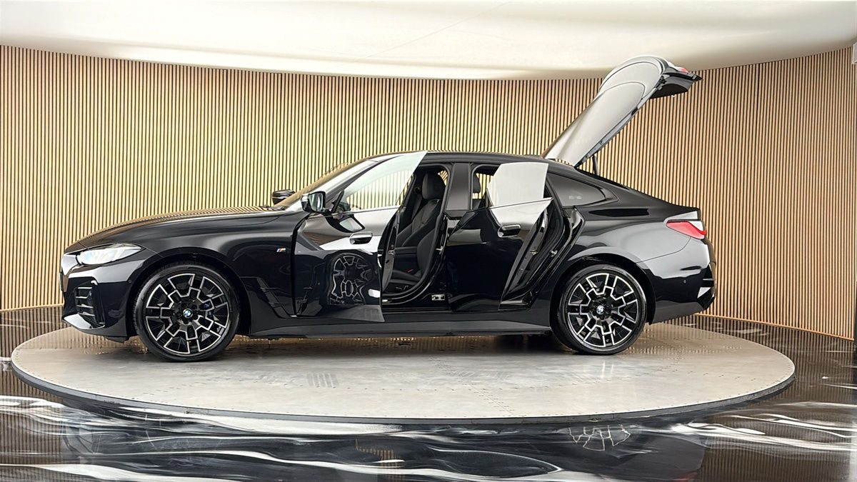 More views of BMW i4