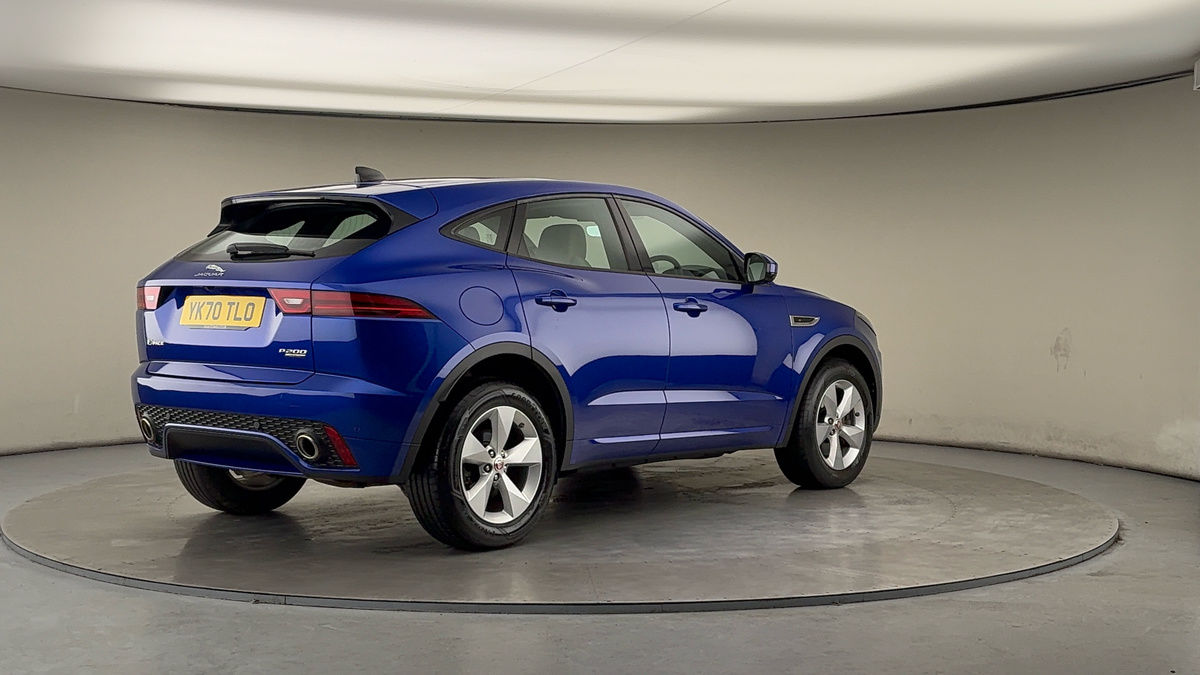Jaguar E-PACE Image 21