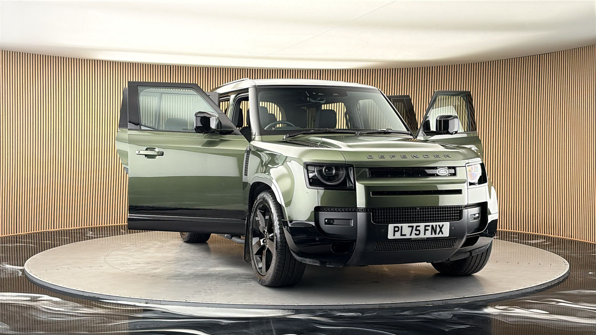 More views of Land Rover Defender 110