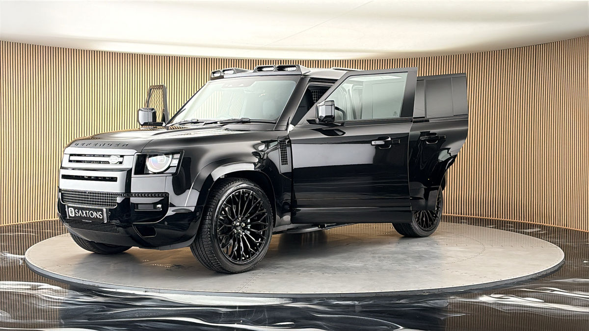 More views of Land Rover Defender 110