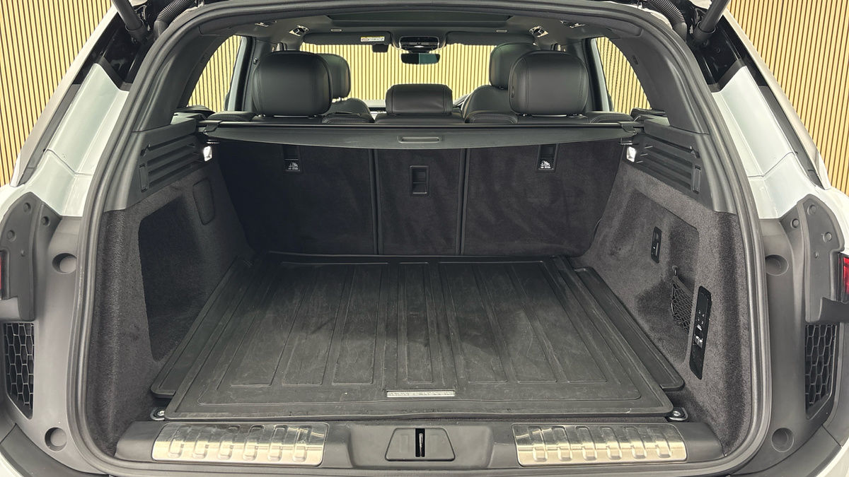 Land Rover Range Rover Sport Image 11