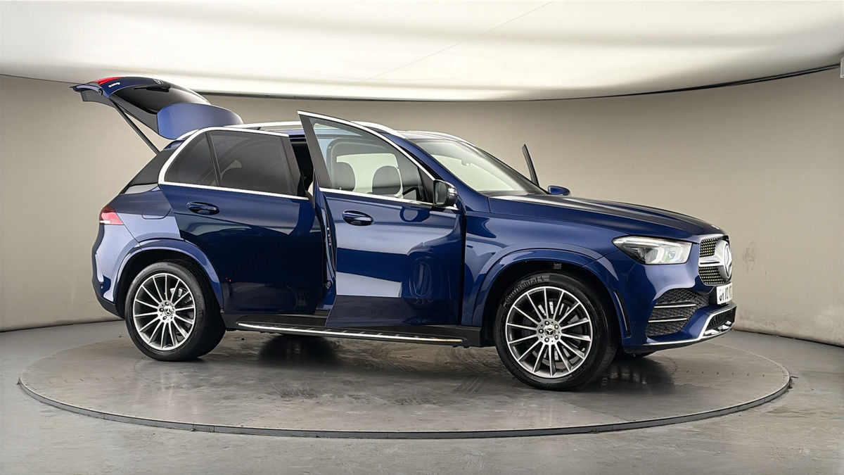 More views of Mercedes-Benz GLE