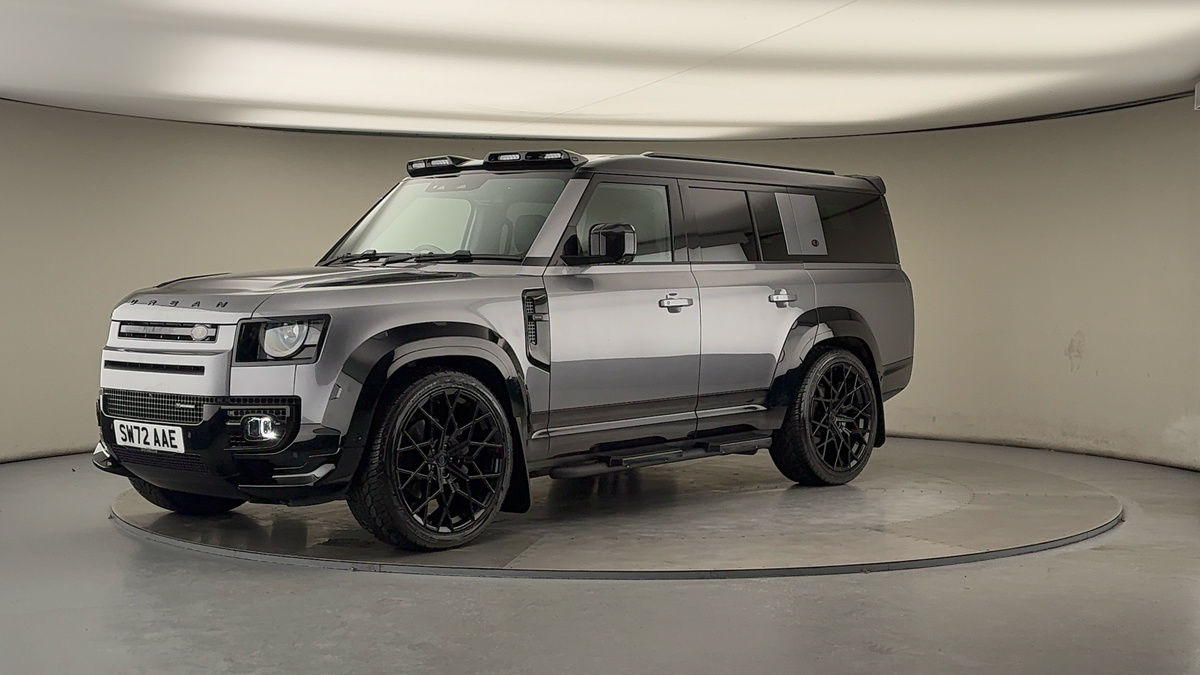 Land Rover Defender 130 Urban Image 20