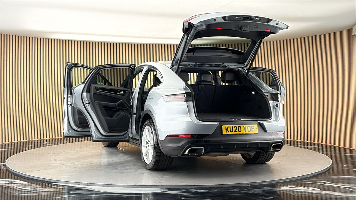 More views of Porsche Cayenne