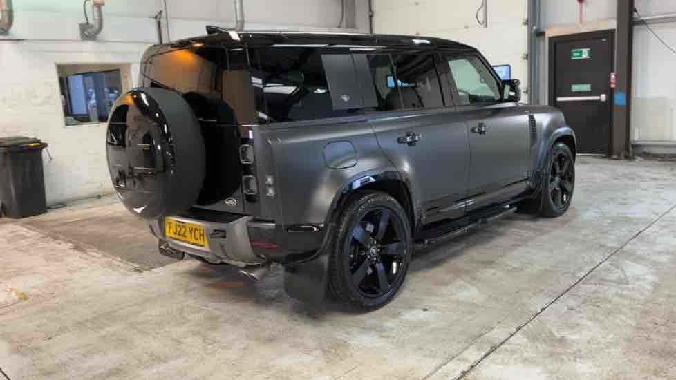 More views of Land Rover Defender 110