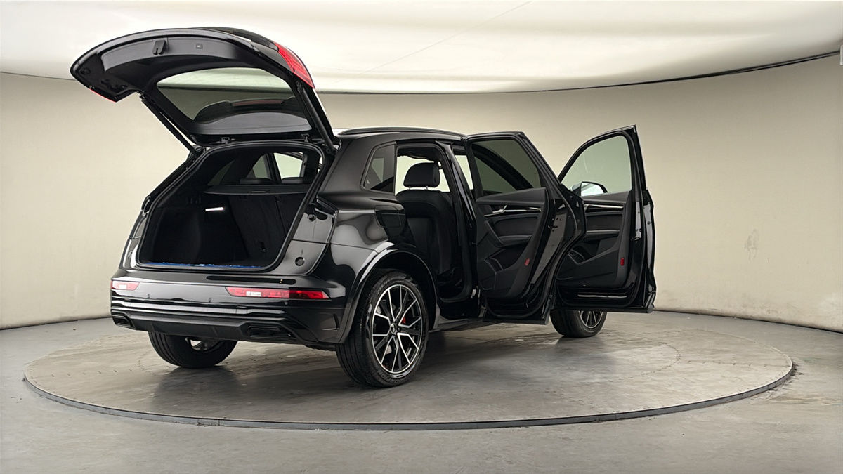 More views of Audi Q5