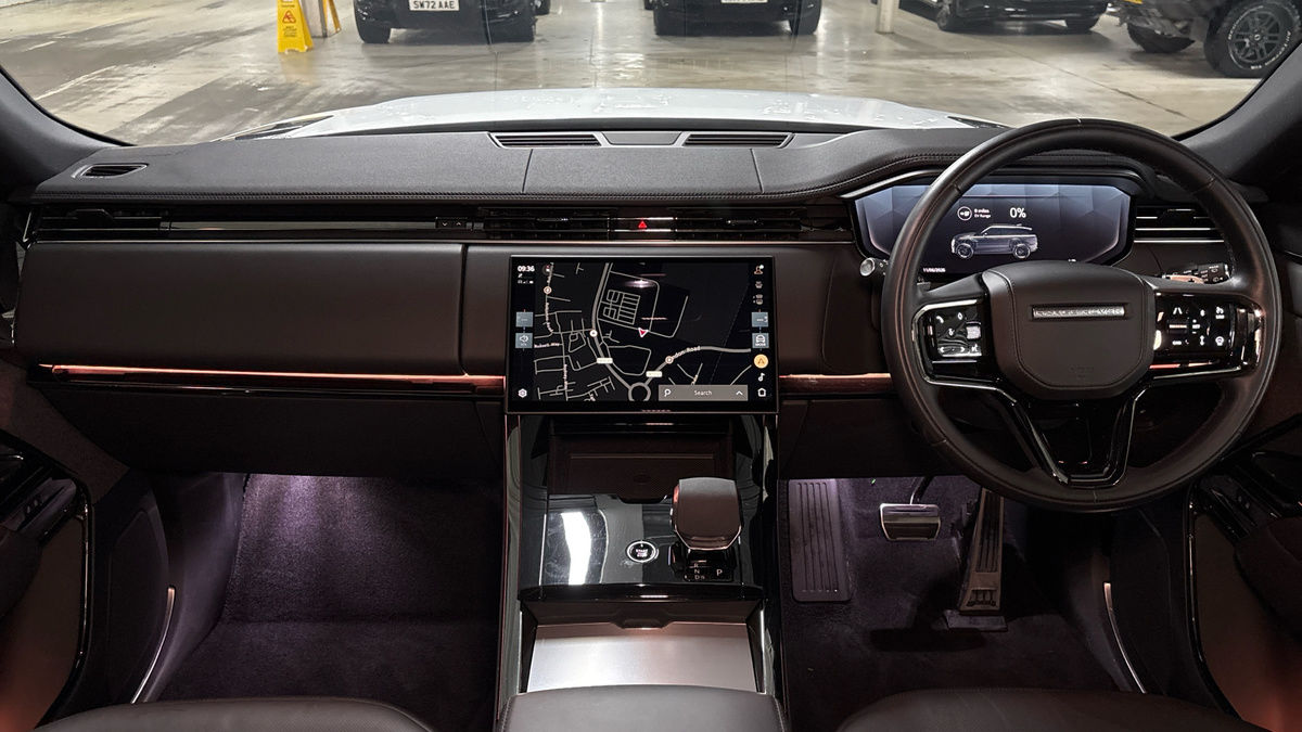 Land Rover Range Rover Sport Image 12