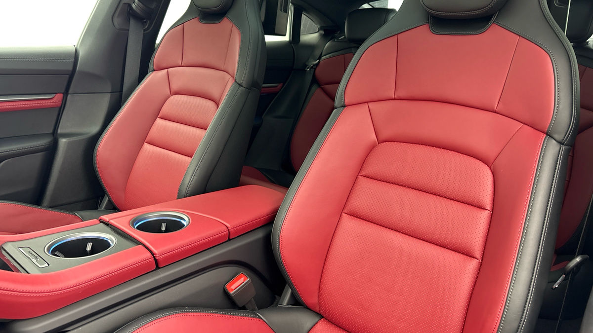 Porsche Taycan Image 8