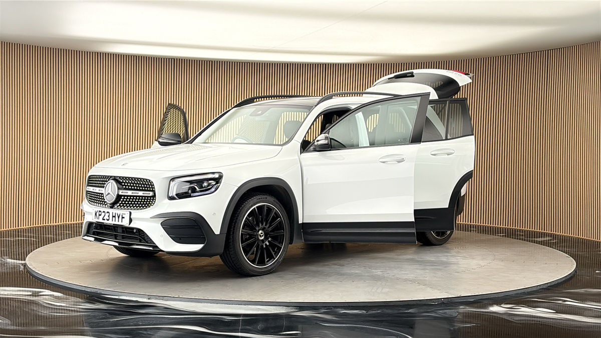Mercedes-Benz GLB Image 22