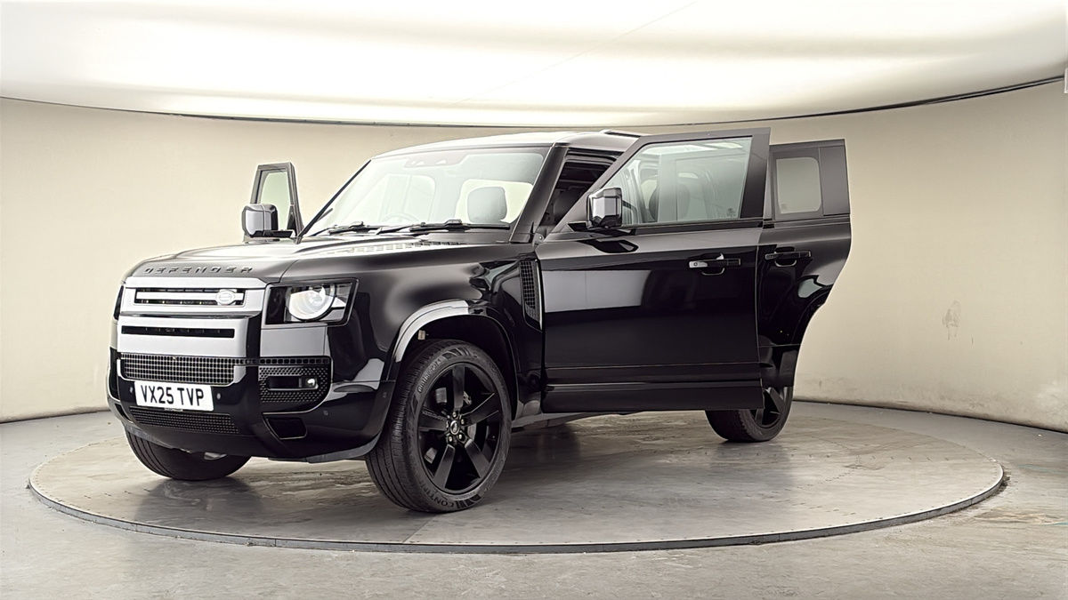 More views of Land Rover Defender 110