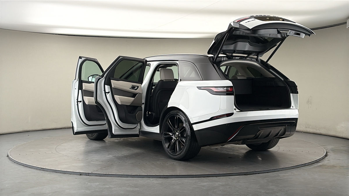 Land Rover Range Rover Velar Image 23
