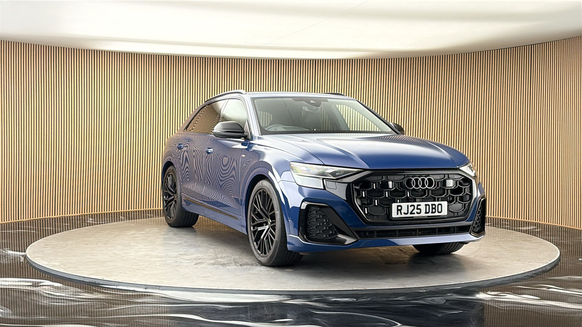 More views of Audi Q8