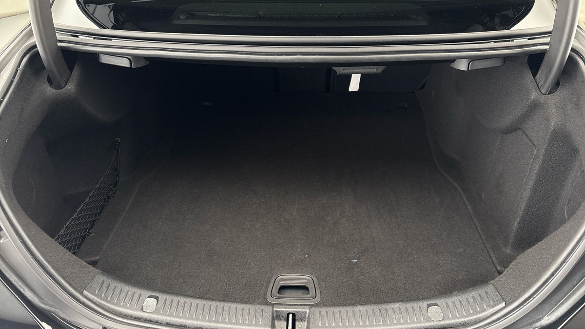 Mercedes-Benz E Class Image 11