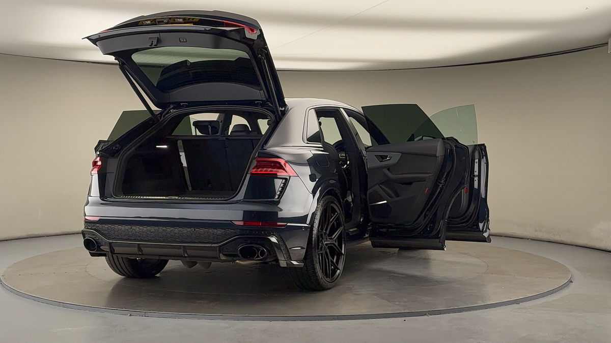 More views of Audi RSQ8