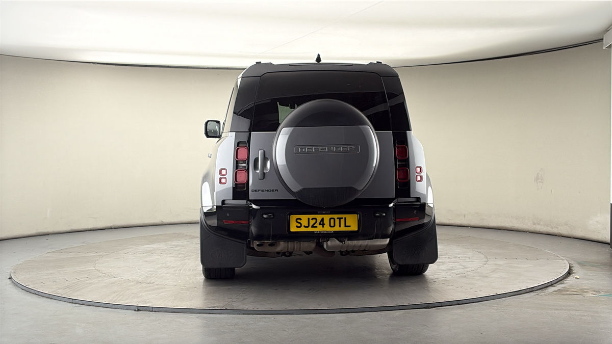 More views of Land Rover Defender 110