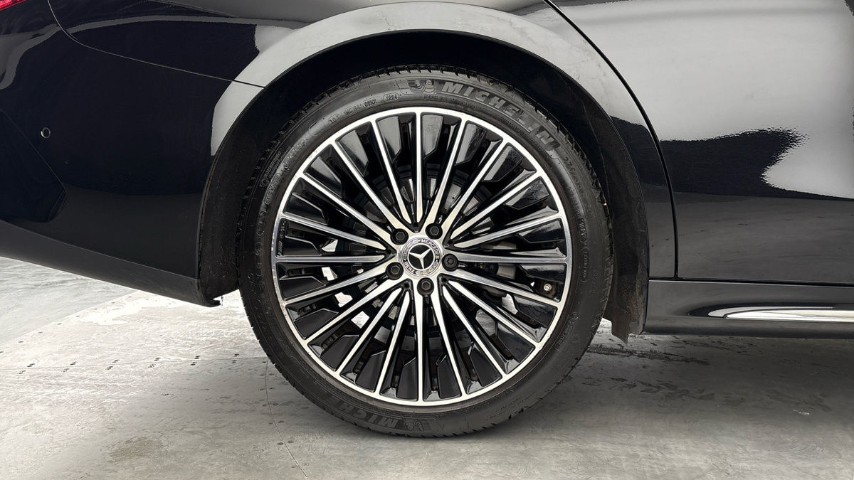 Mercedes-Benz E Class Image 10