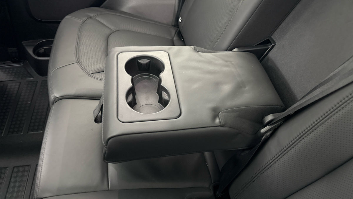 Land Rover Defender 90 Image 9