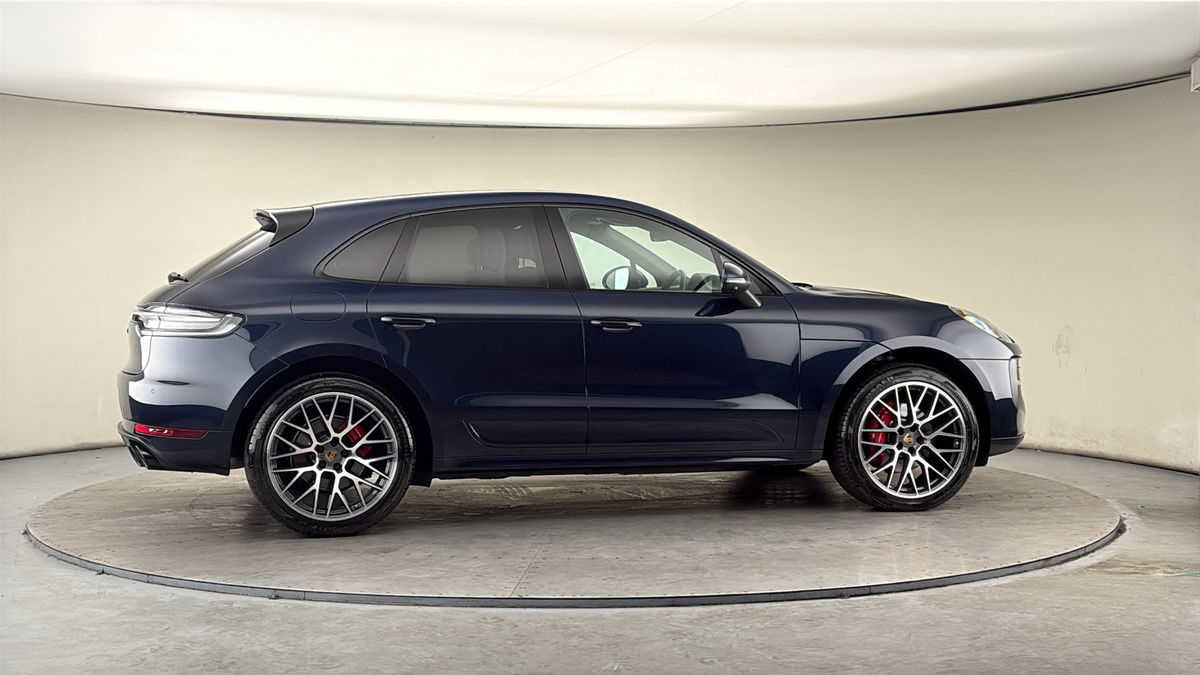 More views of Porsche Macan