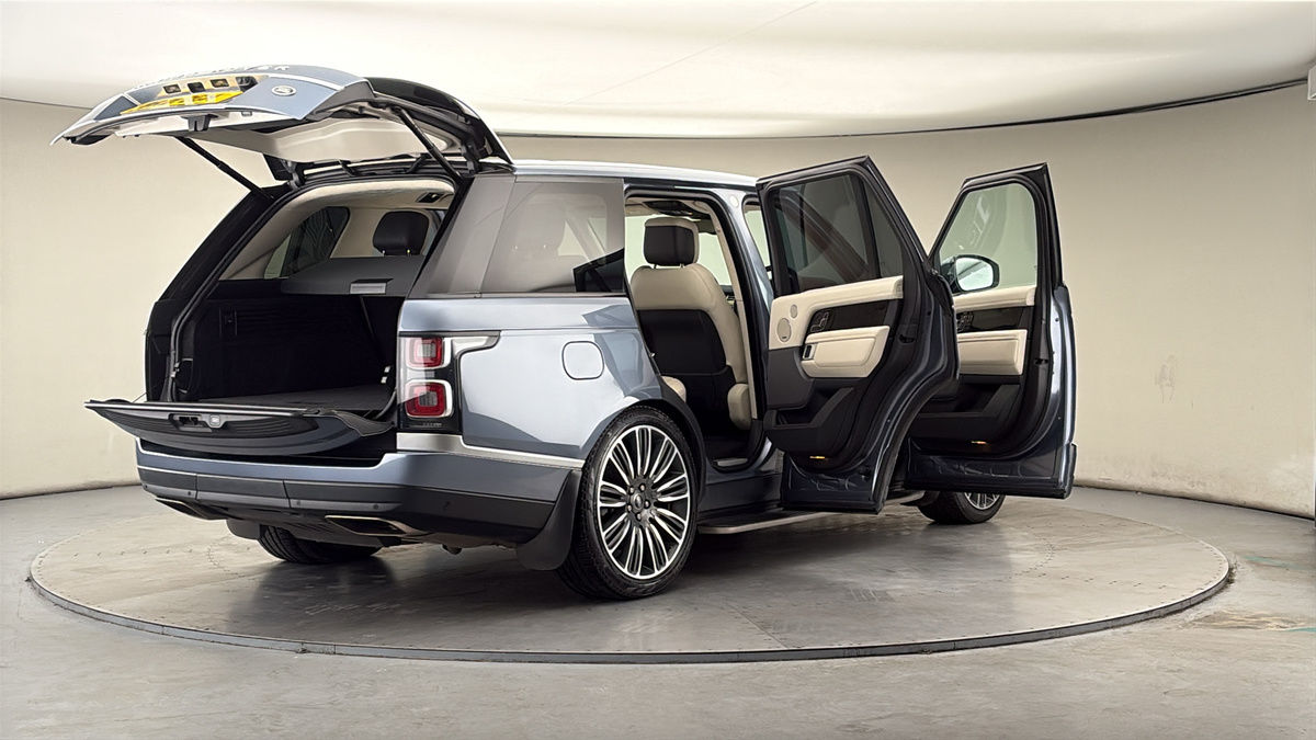 More views of Land Rover Range Rover
