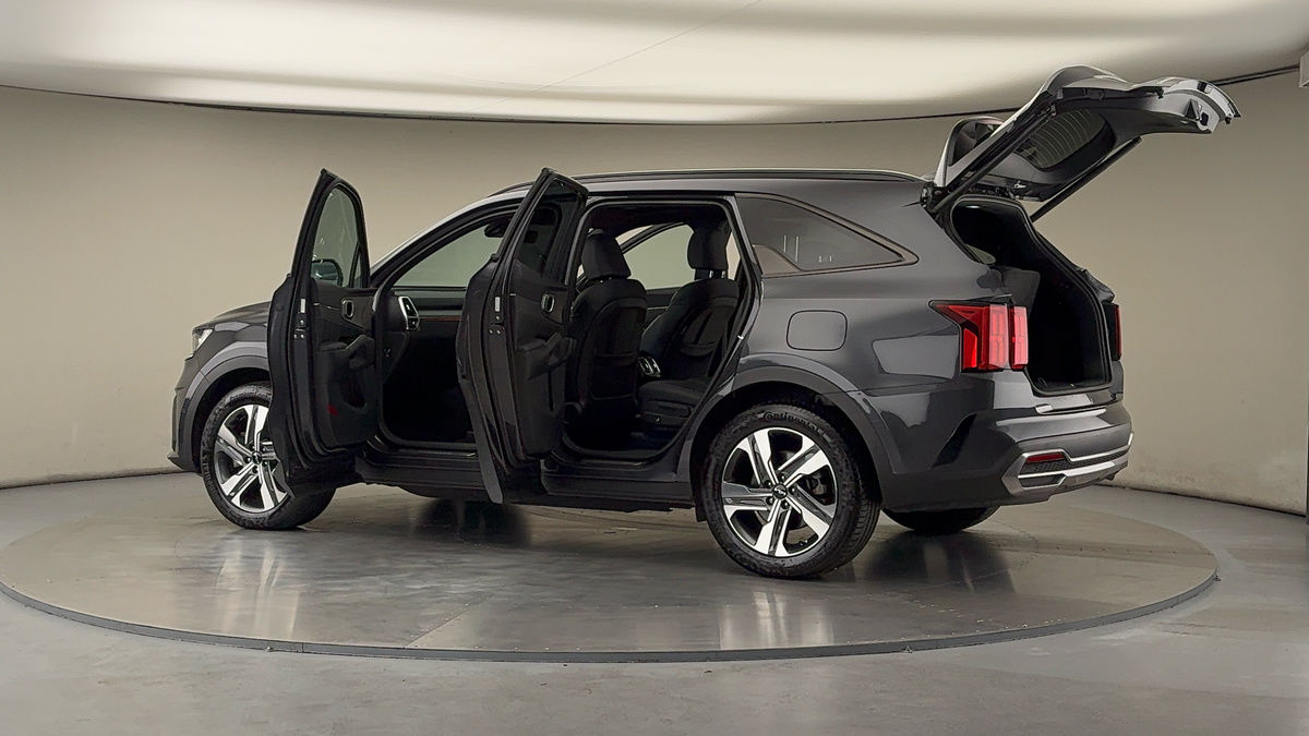 More views of Kia Sorento