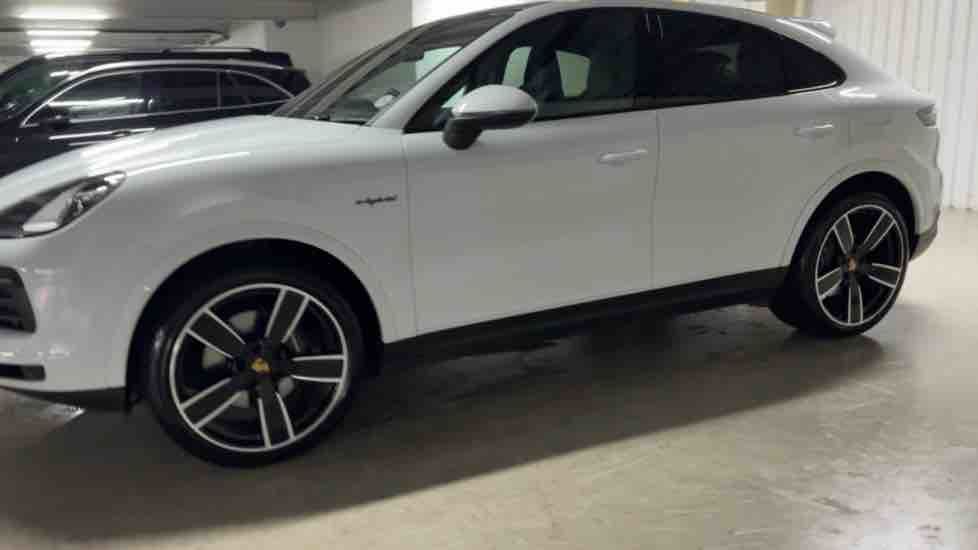 More views of Porsche Cayenne