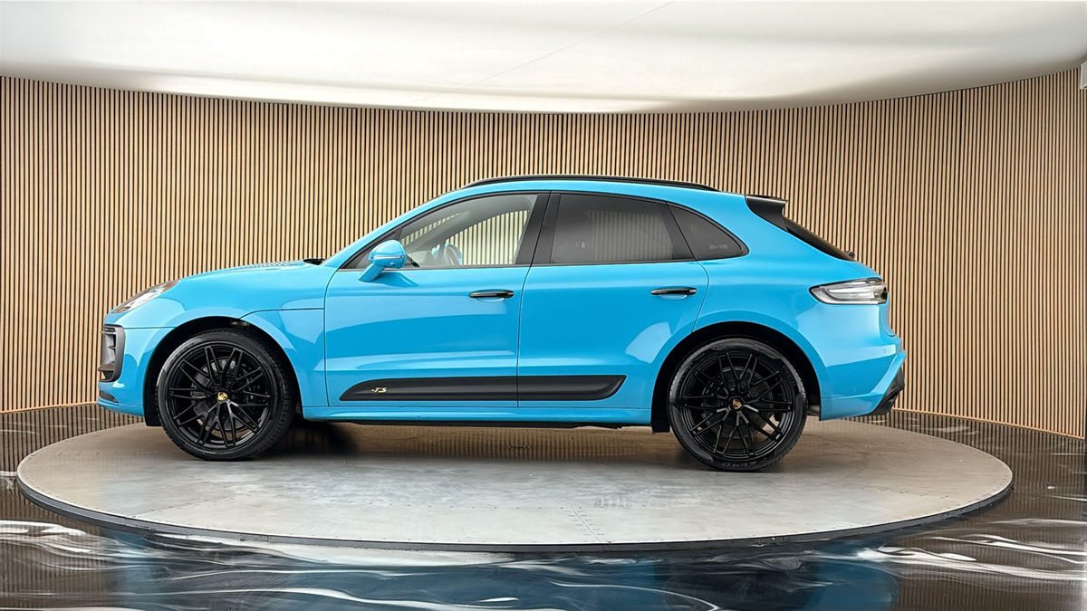 More views of Porsche Macan