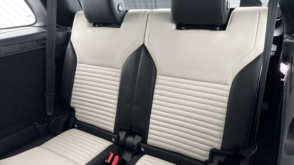 Land Rover Discovery Image 27