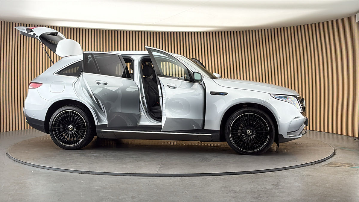 More views of Mercedes-Benz EQC