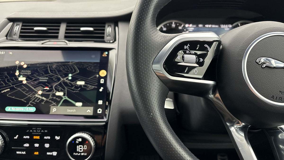 Jaguar E-PACE Image 13