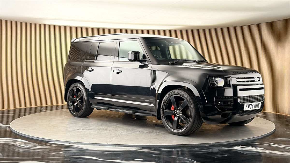 More views of Land Rover Defender 110