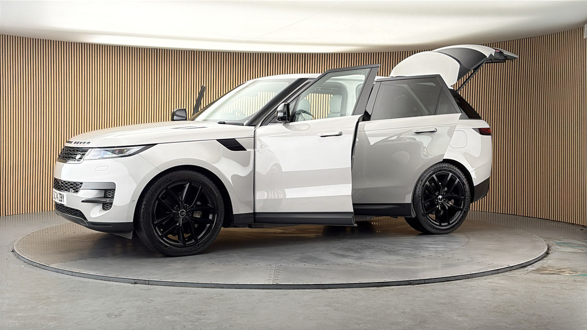 More views of Land Rover Range Rover Sport